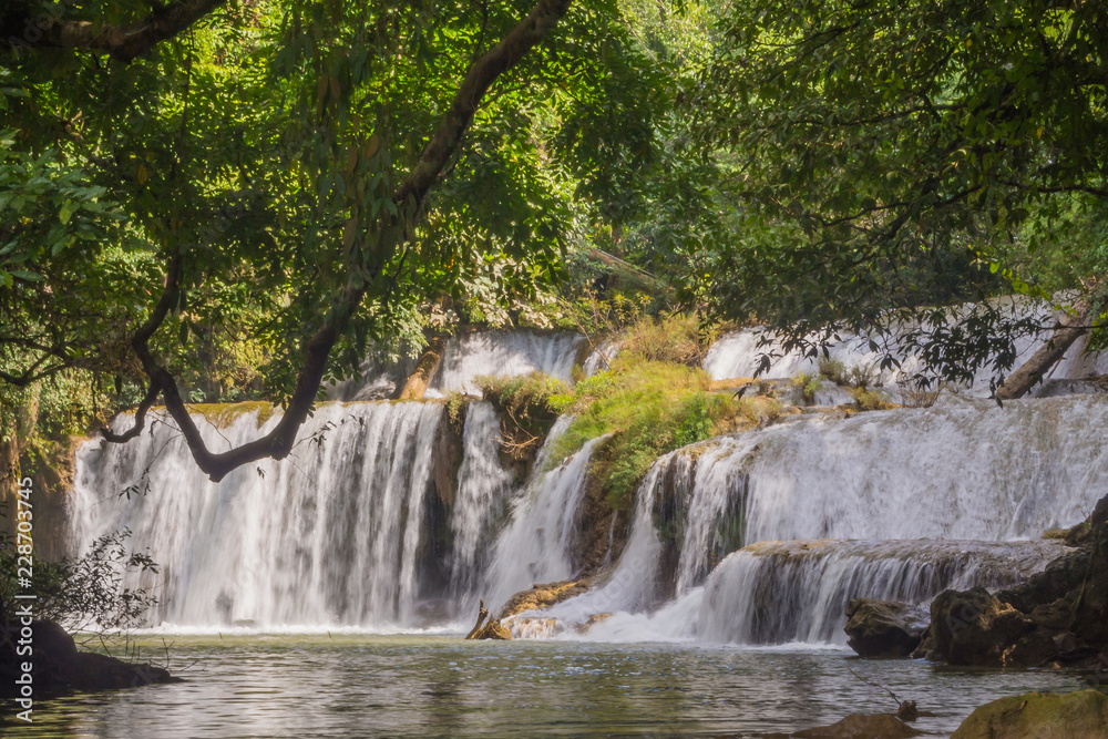 Obraz premium Palatha waterfall