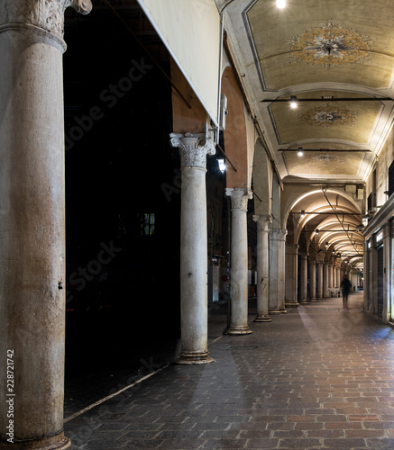 portici,Mantova
