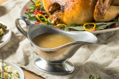 Fotografija Dark Homemade Turkey Gravy