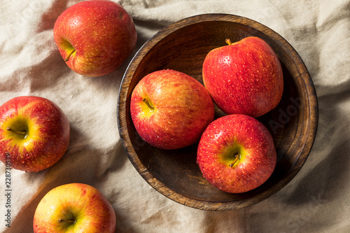 Slika na platnu Raw Red Organic Envy Apples