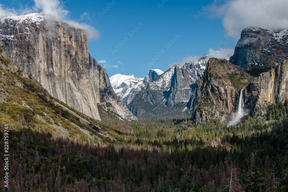 El Capitan rock face in Yosemite