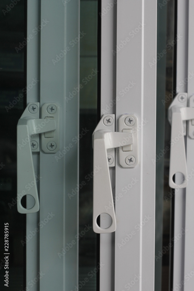 Handle - off windows aluminum. Handle - off windows aluminum.