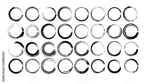 Set of black empy grunge frames.  Vector illustration.