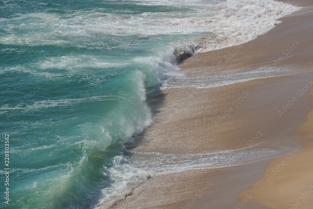 Fale oceanu