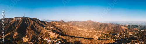 Εκτύπωση καμβά Aerial view of the Los Angeles Hollywood district and Walk of Fame with many private homes and parks