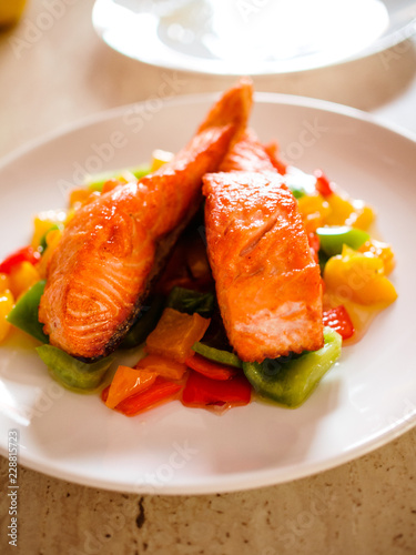 Grilled salmon and pepper