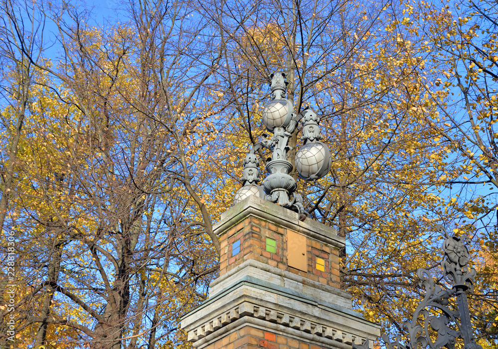 Lantern at the entrance to the Mikhailovsky Garden.