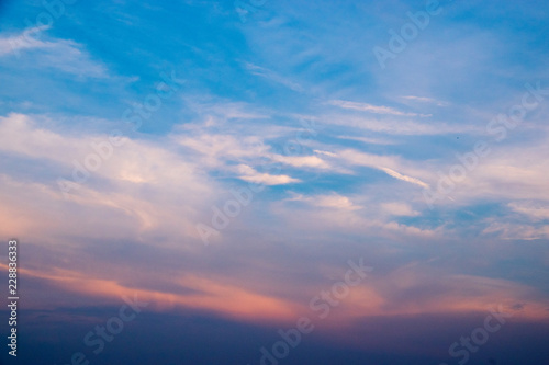 Fototapeta Naklejka Na Ścianę i Meble -  Wolken im Sonnenuntergang