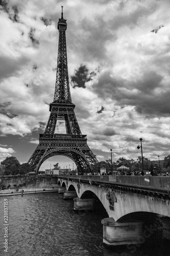 Eiffel Tower & Pont d'Iena © Charles