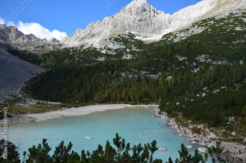 Dolomiti Ampezzane - Il laghetto del Sorapis, nei pressi del rifugio Alfonso Vandelli.