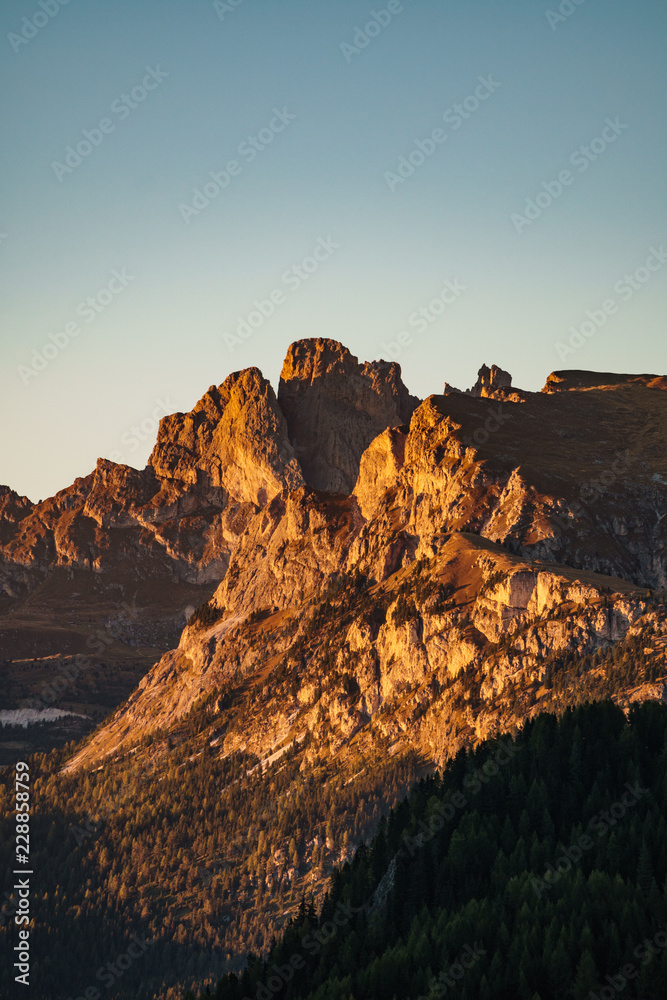 Sonnenuntergang am Sellajoch in Südtirol