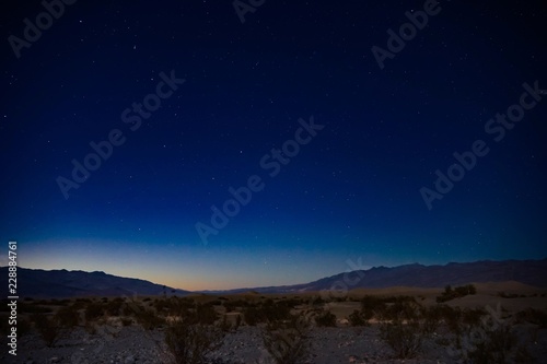 Nachtaufnahme in der W  ste   Death Valley 