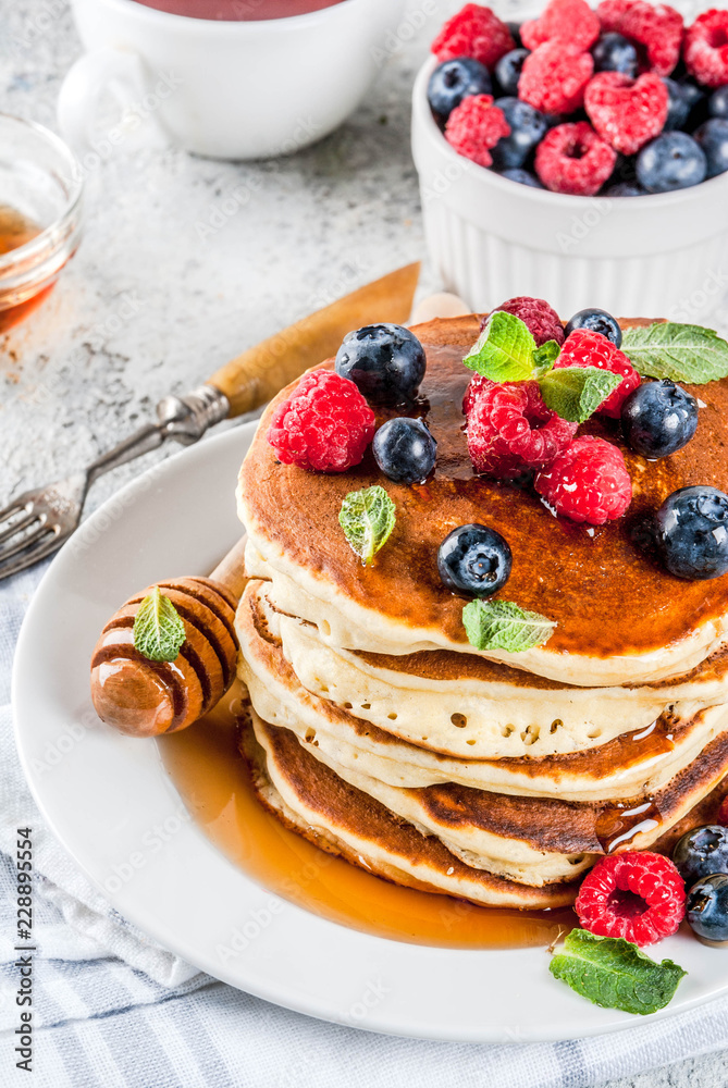 American pancakes with fresh berries