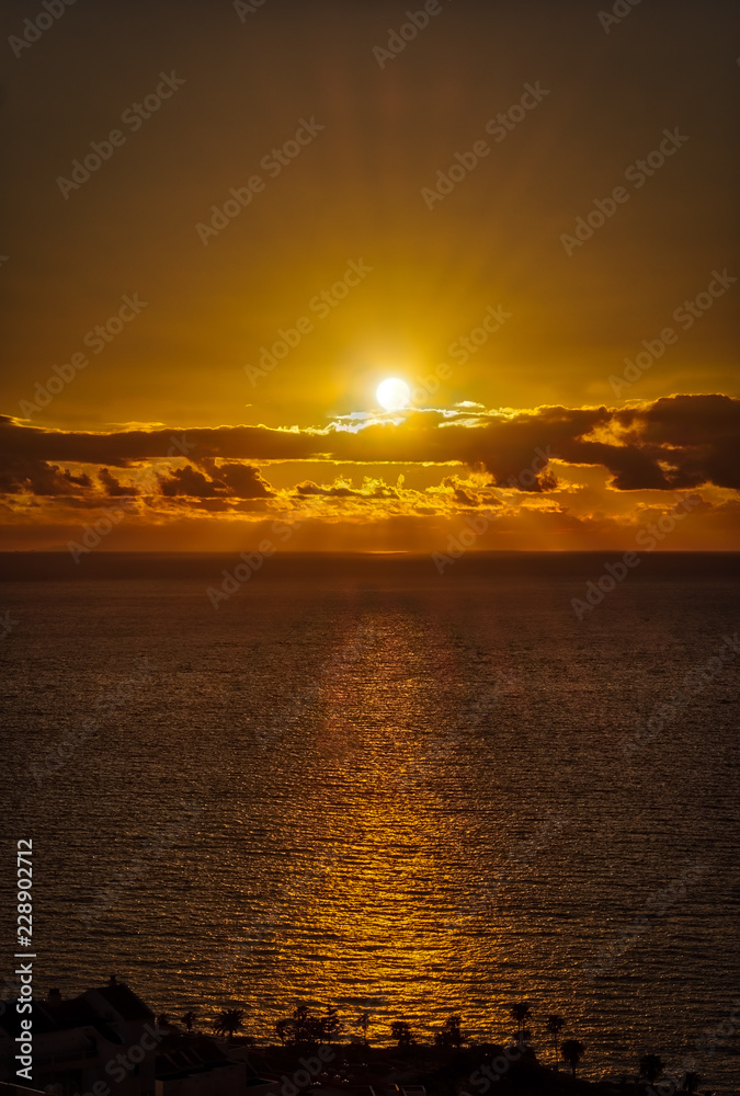 Naklejka premium sunset on the beach