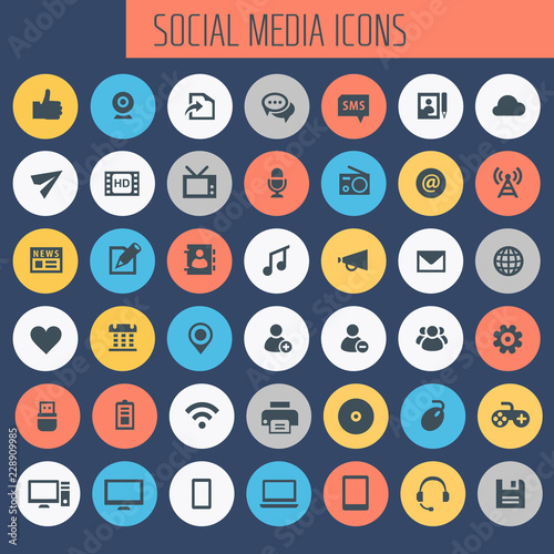 Big Social Media icon set, trendy line icons collection
