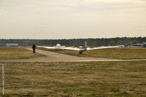 Flugzeugschlepp photo