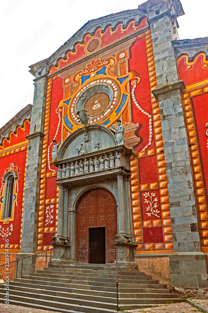 Obraz premium Collegiate Church of Notre Dame in the medieval town Tende, French Alps