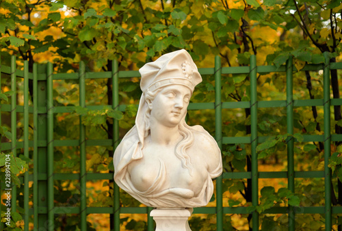 Tableau sur toile The Samian Sibyl statue at evening.