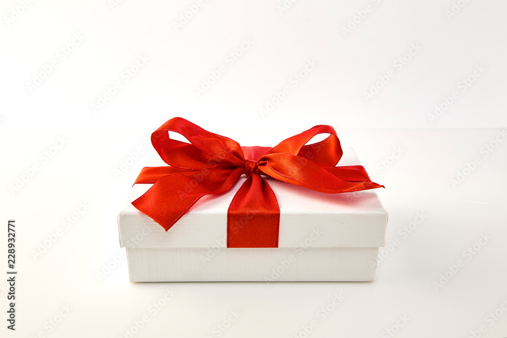 Obraz premium box and big red bow