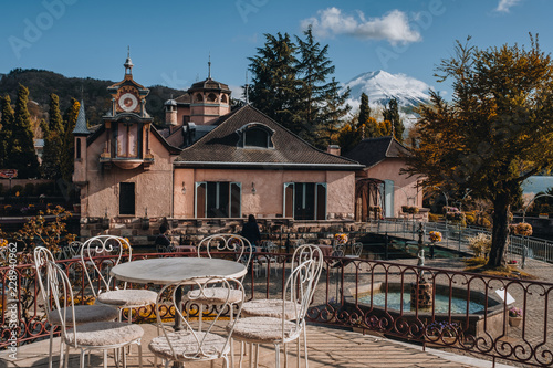 Fototapeta Naklejka Na Ścianę i Meble -  mount fuji in the autumn in kawaguchiko lake, Yamanashi, Japan