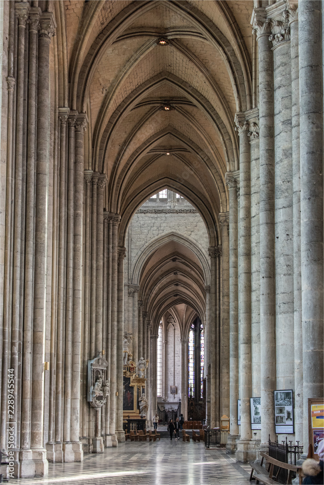 bas-coté de la cathédrale d'Amiens dans la Somme en France bas-coté de la cathédrale d'Amiens dans la Somme en France