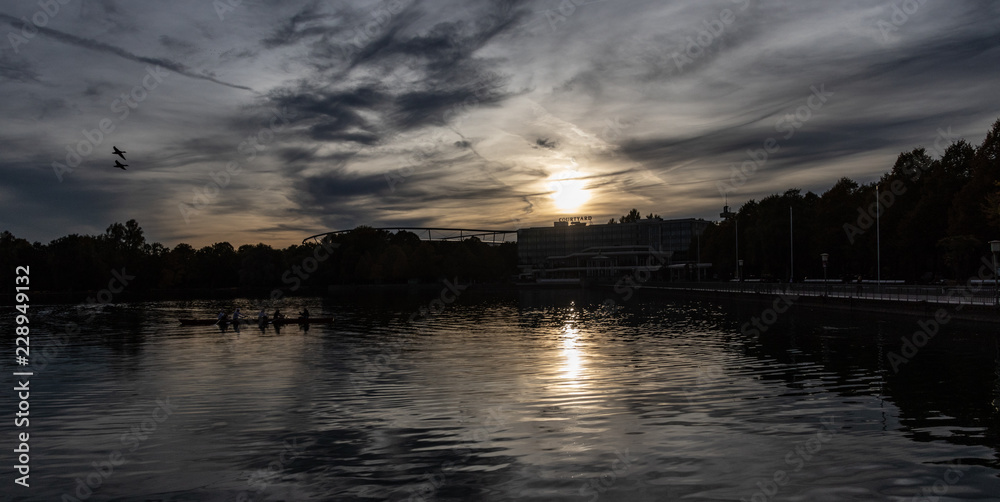 Naklejka premium Abendstimmung am Maschsee