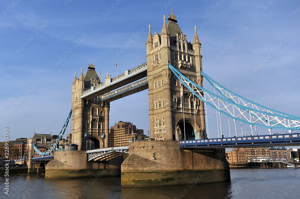 London. Tower Bridge.