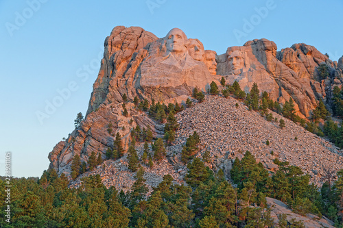 Mount Rushmore sculptures of Four United States Presidents
