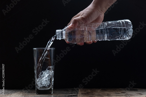 filling water to the glass