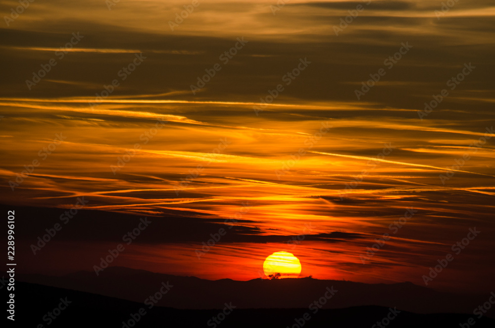 Naklejka premium wschód zachód nad Bieszczadami 