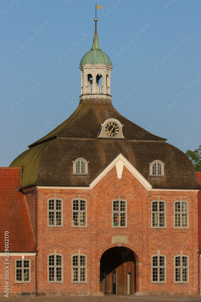 Hasselburg, Torhaus, Herrenhaus