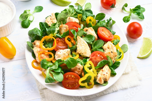 Chicken salad with vegetables