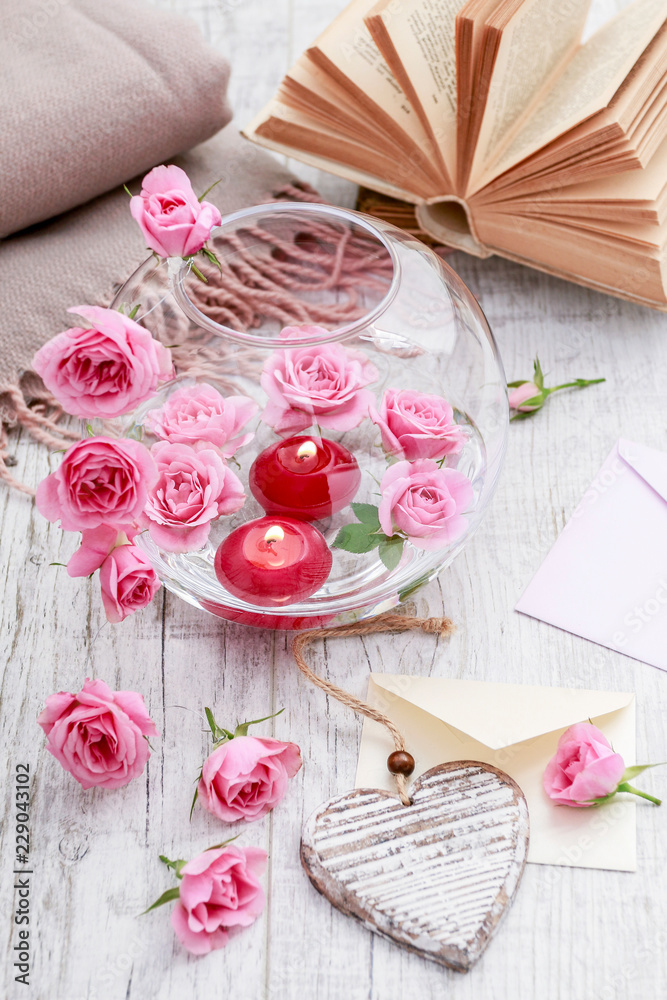 How to make Valentine's Day table decoration with pink roses and floating candles inside a big glass sphere, tutorial. How to make Valentine's Day table decoration with pink roses and floating candles inside a big glass sphere, tutorial.
