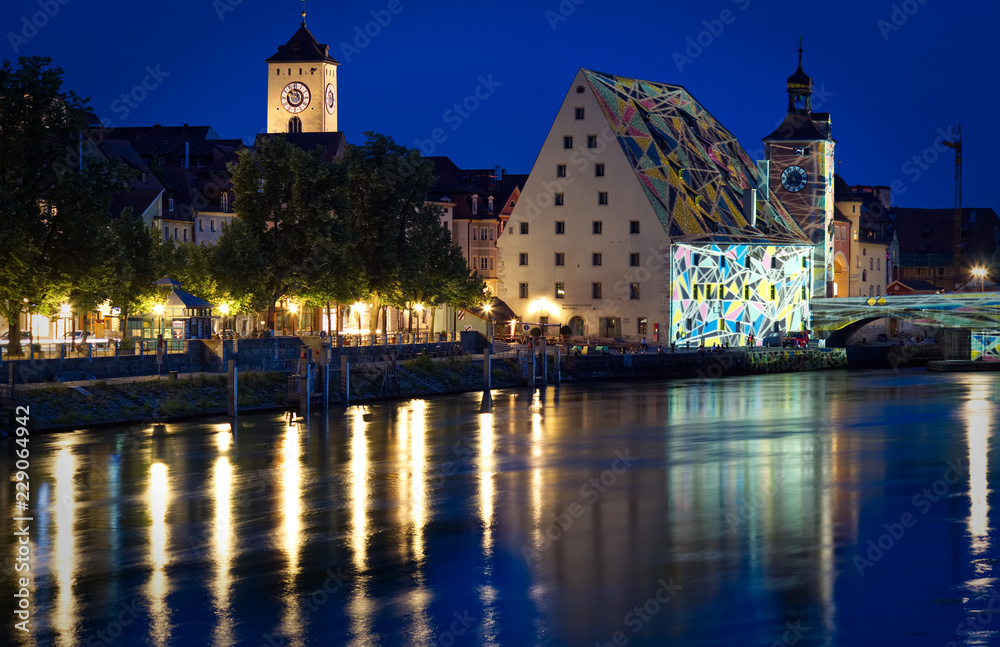 Fototapeta premium Illuminated Salzstadl in the historic city of Regensburg 