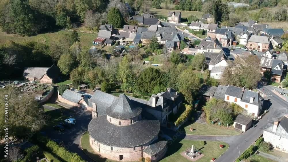 Saint Bonnet la Rivière (Corrèze - France) - vue aérienne