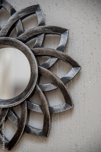 espejoo circular metalico flor