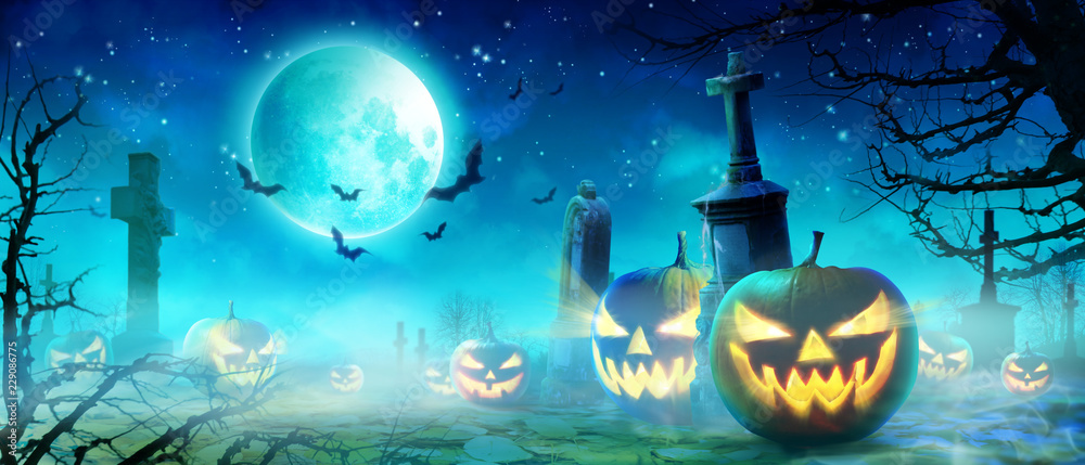 Halloween Motiv mit Kürbisen auf dem Friedhof