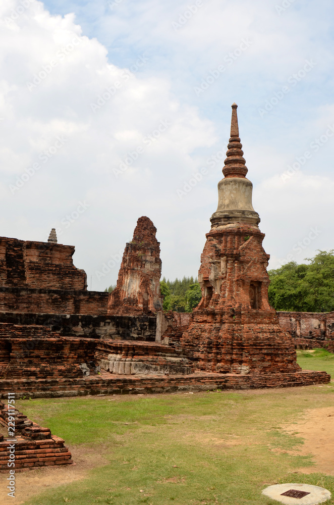 temple wat maha that