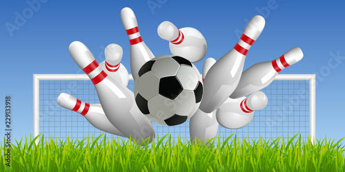 Concept insolite montrant un ballon de foot renversent des quilles de bowling.