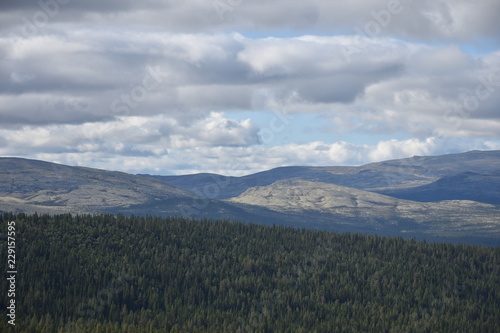 Norwegen, Tron, Sender, Berg, Gipfel, Straße, Schotterstraße, Maut, Mautstraße, Islandmoos, Tronfjell, Alvdal, Fluss, Glåma, Hedmark, Tal, Østerdalen, Tynset, Vestfjell photo