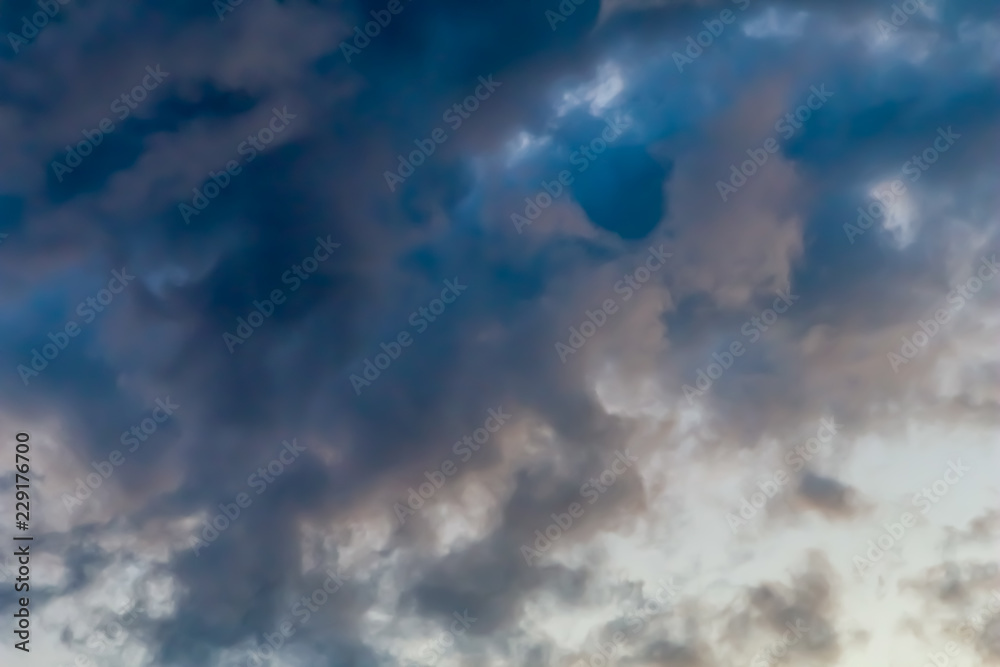 Obraz premium Background of sky with thunderclouds