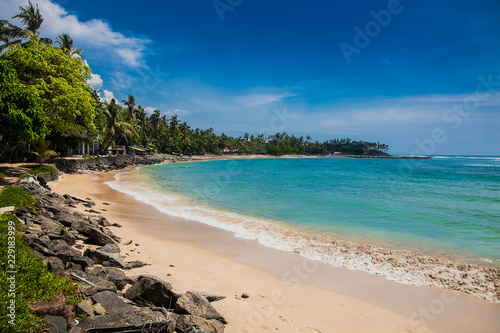 Obraz na płótnie Wonderful sand beach of Mirissa, Sri Lanka. w salonie