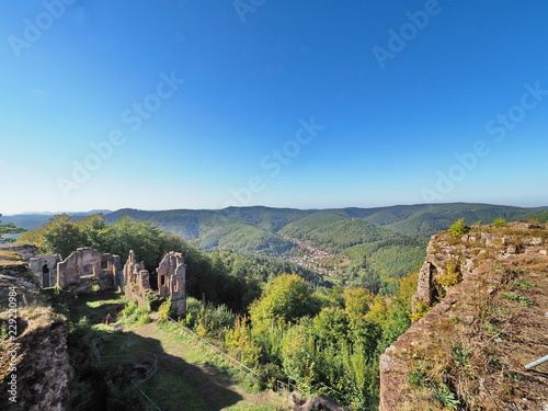 Blick von Burgruine in den Pfälzer Wald - View from castle ruin in the Palatinate Forest