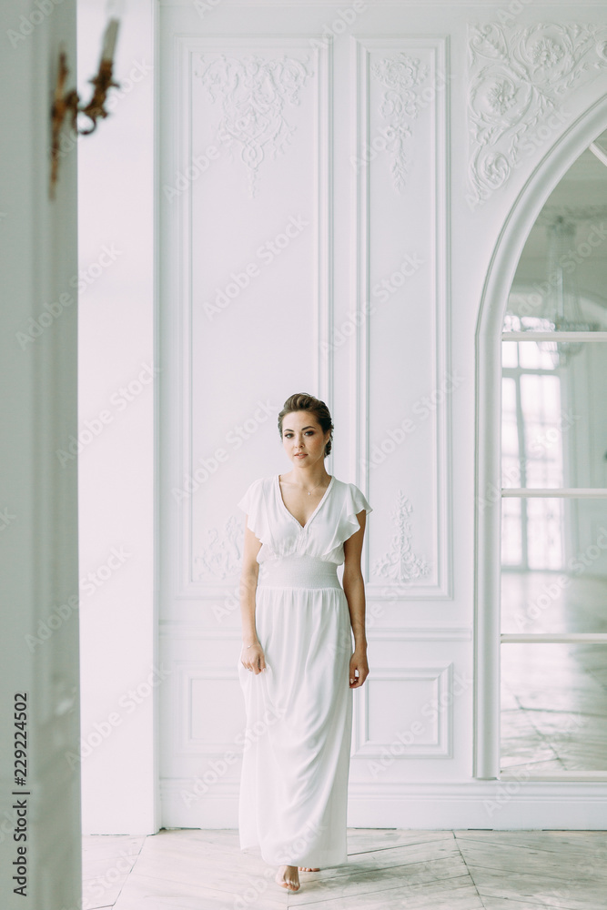 Sunny morning of the bride. Boudoir photo shoot in the Studio. Wedding in Russia in the style of fine art. Sunny morning of the bride. Boudoir photo shoot in the Studio. Wedding in Russia in the style of fine art.