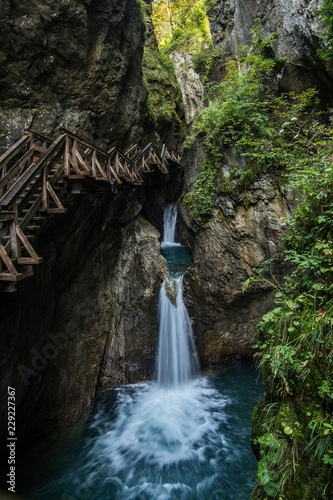 Wallpaper Mural Sigmund Thun Klamm bei Kaprun Österreich Torontodigital.ca