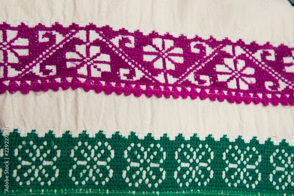 bordados mexicanos de michoacan punto de cruz tradicionales Stock Photo |  Adobe Stock