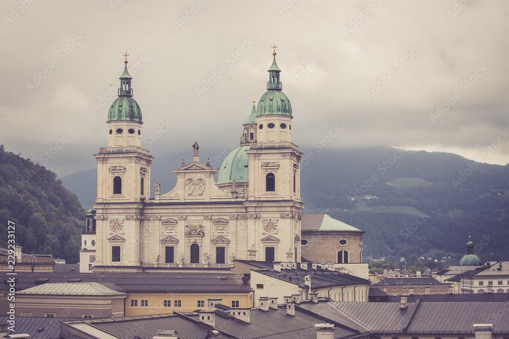 Salzburger Dom, düster