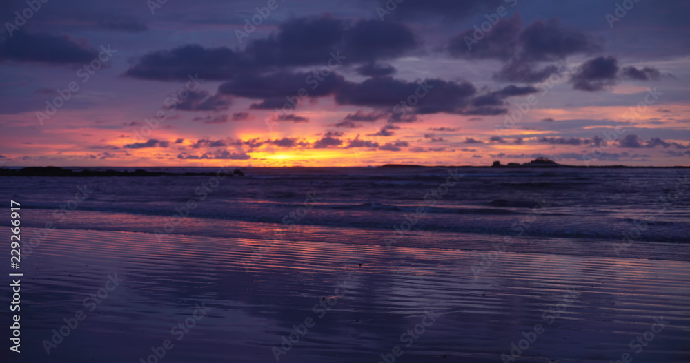Fototapeta premium Beautiful out of focus background plate of orange, purple and blue sunset