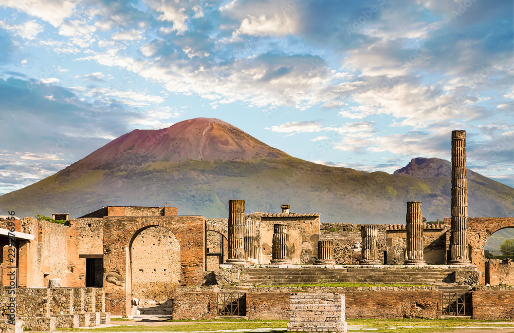 Vesuvius and Pompeii - obrazy, fototapety, plakaty 