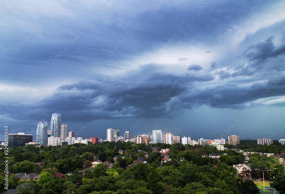Obraz premium Ominous clouds over Midtown Toronto